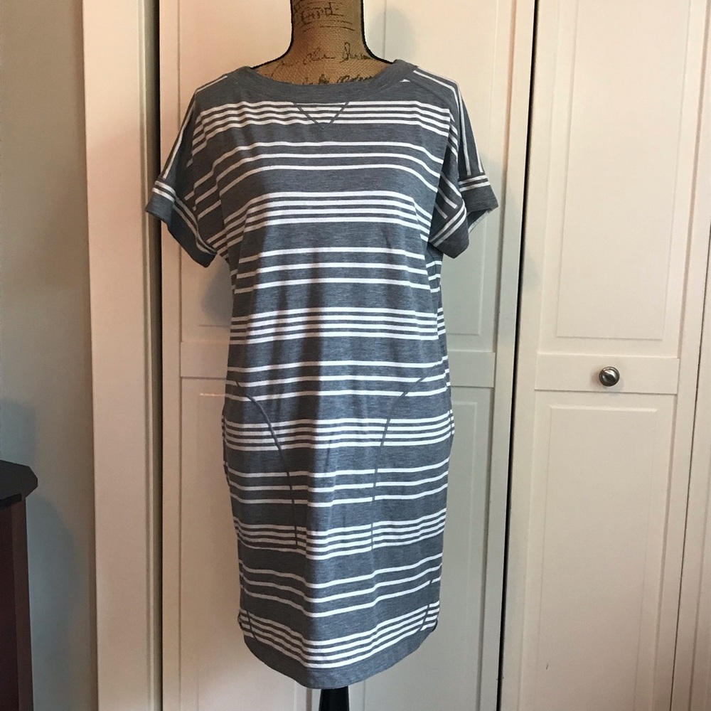 Max Studio Weekend dress